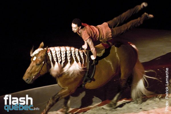 PremiÃ¨re du magnifique spectacle de Cavalia au Quartier dix-trente sous les chapiteaux - Aucune utilisation permise de cette image n\'est permise sans l\'autorisation Ã©crite du photographe - patrick@flashquebec.info