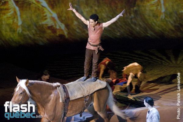 PremiÃ¨re du magnifique spectacle de Cavalia au Quartier dix-trente sous les chapiteaux - Aucune utilisation permise de cette image n\'est permise sans l\'autorisation Ã©crite du photographe - patrick@flashquebec.info