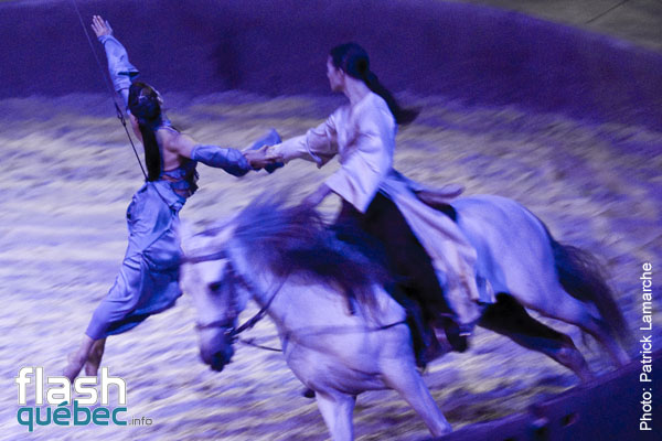 PremiÃ¨re du magnifique spectacle de Cavalia au Quartier dix-trente sous les chapiteaux - Aucune utilisation permise de cette image n\'est permise sans l\'autorisation Ã©crite du photographe - patrick@flashquebec.info
