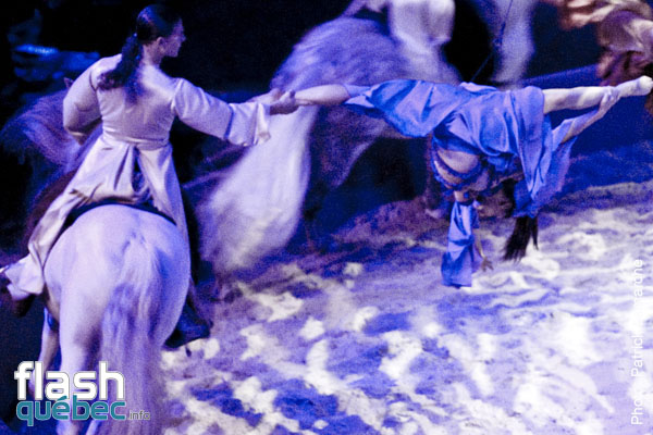 PremiÃ¨re du magnifique spectacle de Cavalia au Quartier dix-trente sous les chapiteaux - Aucune utilisation permise de cette image n\'est permise sans l\'autorisation Ã©crite du photographe - patrick@flashquebec.info