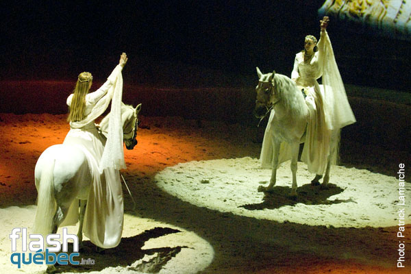 PremiÃ¨re du magnifique spectacle de Cavalia au Quartier dix-trente sous les chapiteaux - Aucune utilisation permise de cette image n'est permise sans l'autorisation Ã©crite du photographe - patrick@flashquebec.info