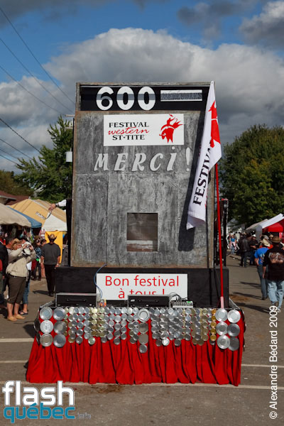Grand defile Loto-Quebec. Festival Western de St-Tite, au Quebec, le 12 septembre 2009. Utilisation quelle qu'elle soit strictement interdite sans l'accord de l'auteur a.bedard@vif.com.