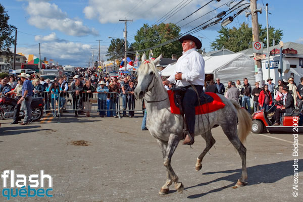 Grand defile Loto-Quebec. Festival Western de St-Tite, au Quebec, le 12 septembre 2009. Utilisation quelle qu'elle soit strictement interdite sans l'accord de l'auteur a.bedard@vif.com.