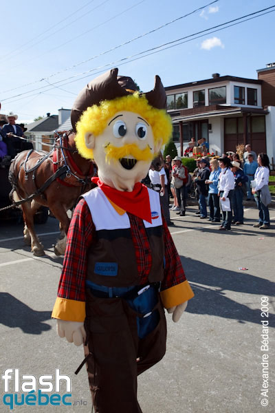 Grand defile Loto-Quebec. Festival Western de St-Tite, au Quebec, le 12 septembre 2009. Utilisation quelle qu'elle soit strictement interdite sans l'accord de l'auteur a.bedard@vif.com.