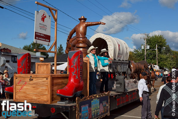 Grand defile Loto-Quebec. Festival Western de St-Tite, au Quebec, le 12 septembre 2009. Utilisation quelle qu'elle soit strictement interdite sans l'accord de l'auteur a.bedard@vif.com.