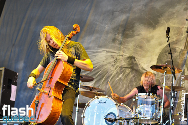 Apocalyptica - ScÃ¨ne Bell - Plaines d'Abraham - Festival d'Ã©tÃ© de QuÃ©bec - Utilisation quelle qu'elle soit  strictement interdite sans l'autorisation du photographe - franckdelage@hotmail.com