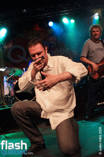 Spectacle de Jimmy James, Jim Zeller et Carl Tremblay, le 13 aout 2009, au Parc Ahuntsic de Montreal, dans le cadre du Festiblues International 2009. Utilisation quelle qu'elle soit strictement interdite sans l'accord de l'auteur spiritpictures@hotmail.fr