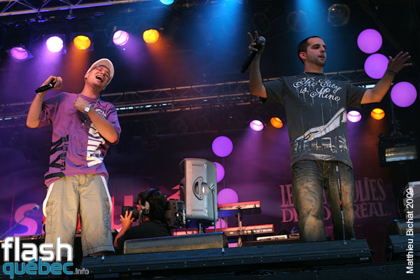 Spectacle de L'Assemblee, le 9 aout 2009, en cloture des 21emes Francofolies de Montreal. Utilisation quelle qu'elle soit strictement interdite sans l'accord de l'auteur matthieu@flashquebec.info.