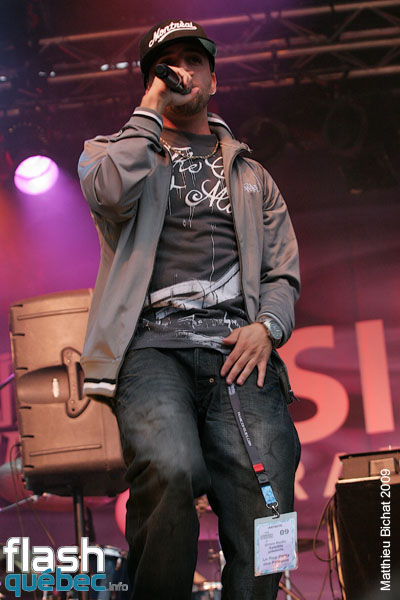 Spectacle de L'Assemblee, le 9 aout 2009, en cloture des 21emes Francofolies de Montreal. Utilisation quelle qu'elle soit strictement interdite sans l'accord de l'auteur matthieu@flashquebec.info.