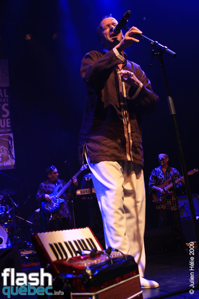 Spectacle de la formation  Orchestre National de BarbÃ¨s (France / AlgÃ©rie / Maroc)  dans le cadre du Festival International des Nuits d'Afrique de MontrÃ©al, le 16 Juillet au Metropolis. Utilisation quelle qu'elle soit strictement interdite sans l'accord de l'auteur spiritpictures@hotmail.fr.