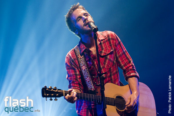 PremiÃ¨re MontrÃ©alaise du spectacle de Steve Veilleux - Les souvenirs qui ne meurent jamais - Club Soda - 21 octobre 2010 - Aucune utilisation permise sans autorisation Ã©crite de l'auteur - Patrick@flashquebec.info