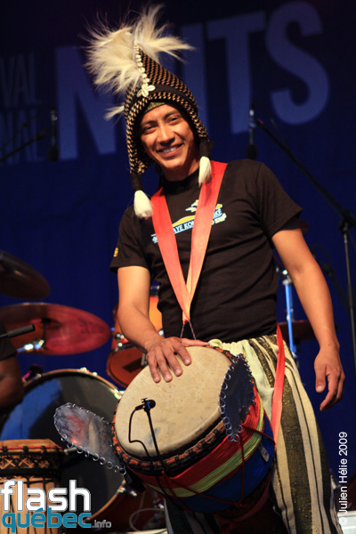 Spectacle de Aboulaye Kone & BoloKan Percussion (Cote d'Ivoire / Qc) dans le cadre du Festival International des Nuits d'Afrique de Montreal, le 26 Juillet 2009 sur la Place Emilie-Gamelin. Utilisation quelle qu'elle soit strictement interdite sans l'accord de l'auteur spiritpictures@hotmail.fr.