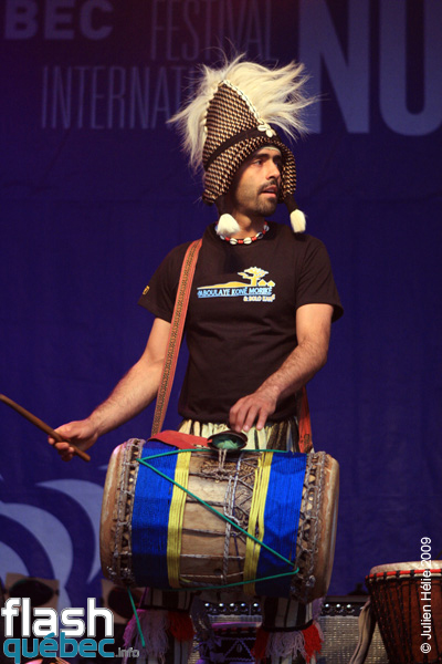 Spectacle de Aboulaye Kone & BoloKan Percussion (Cote d'Ivoire / Qc) dans le cadre du Festival International des Nuits d'Afrique de Montreal, le 26 Juillet 2009 sur la Place Emilie-Gamelin. Utilisation quelle qu'elle soit strictement interdite sans l'accord de l'auteur spiritpictures@hotmail.fr.