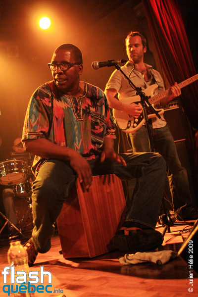 Spectacle de la formation Novalima (PÃ©rou) dans le cadre du Festival International des Nuits d'Afrique de MontrÃ©al, le 21 Juillet au Lion d'or. Utilisation quelle qu'elle soit strictement interdite sans l'accord de l'auteur spiritpictures@hotmail.fr.