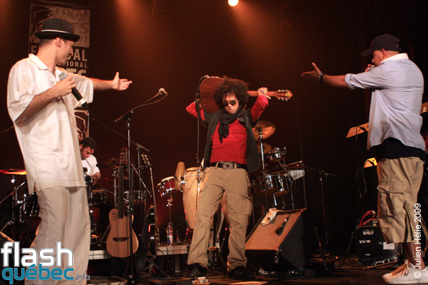 Spectacle de la formation SERGENT GARCIA dans le cadre du Festival International des Nuits d'Afrique de Montreal, le 14 Juillet 2009 au Theatre Le National.