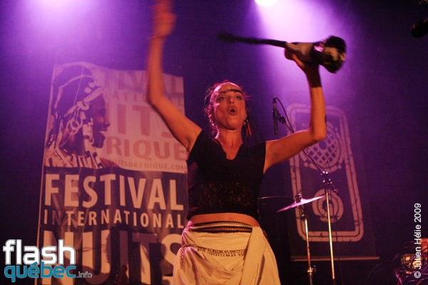 Spectacle de la formation Watcha Clan dans le cadre du Festival International des Nuits d\'Afrique de MontrÃ©al, le 19 Juillet au Kola Note.