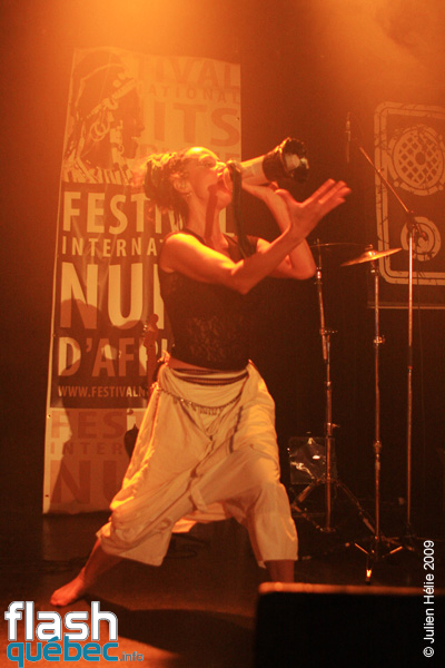 Spectacle de la formation Watcha Clan dans le cadre du Festival International des Nuits d\'Afrique de MontrÃ©al, le 19 Juillet au Kola Note.