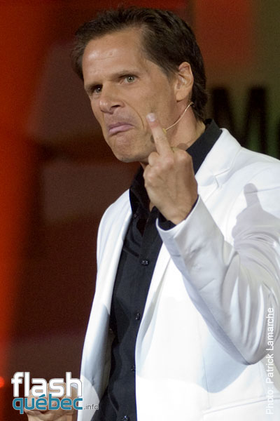 FranÃ§ois Morency - Gala Juste pour rire animÃ© par FranÃ§ois Morency - Festival juste pour Rire 2010 - ThÃ©atre St-Denis - 9 juillet 2010 - Utilisation quelle qu\'elle soit strictement interdite sans l\'accord Ã©crite de l\'auteur - patrick@flashquebec.info