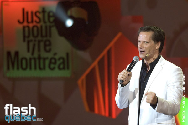 FranÃ§ois Morency - Gala Juste pour rire animÃ© par FranÃ§ois Morency - Festival juste pour Rire 2010 - ThÃ©atre St-Denis - 9 juillet 2010 - Utilisation quelle qu'elle soit strictement interdite sans l'accord Ã©crite de l'auteur - patrick@flashquebec.info