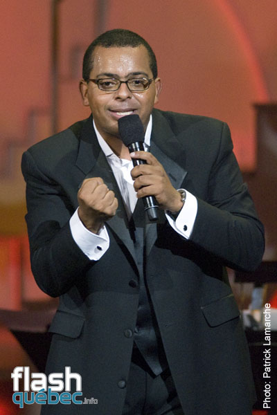 Gregory Charles  - Gala de Gregory Charles dans le cadres du Festival Juste pour rire 2010 - aucune utilisation permise sans l'autorisation Ã©crite de l'auteur - patrick@flashquebec.info