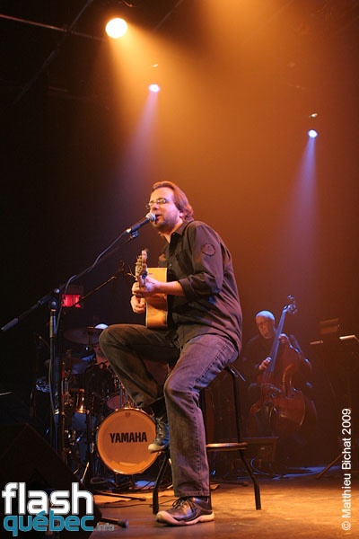 Lancement de l'Album -Un toi dans ma tete- de Luc De Larochelliere, a l'Espace Dell'Arte de Montreal, le 26 aout 2009. Utilisation quelle qu'elle soit strictement interdite sans l'accord de l'auteur matthieu@flashquebec.info.