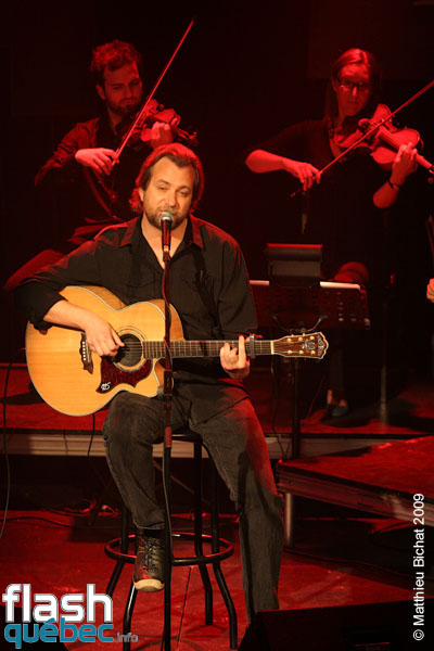 Lancement de l'Album -Un toi dans ma tete- de Luc De Larochelliere, a l'Espace Dell'Arte de Montreal, le 26 aout 2009. Utilisation quelle qu'elle soit strictement interdite sans l'accord de l'auteur matthieu@flashquebec.info.