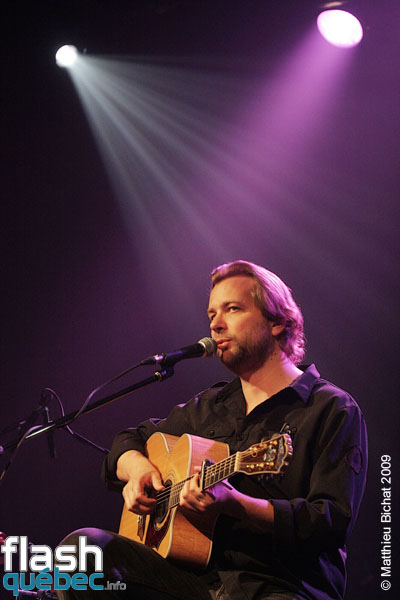 Lancement de l'Album -Un toi dans ma tete- de Luc De Larochelliere, a l'Espace Dell'Arte de Montreal, le 26 aout 2009. Utilisation quelle qu'elle soit strictement interdite sans l'accord de l'auteur matthieu@flashquebec.info.
