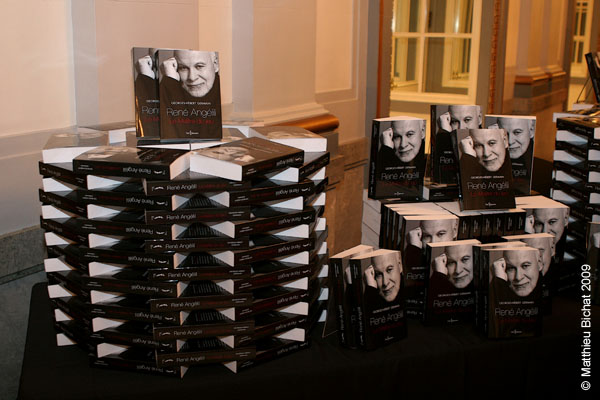 Lancement du livre Biographique de Georges-Hebert Germain sur Rene Angelil, a la salle Versailles de l Hotel Windsor de Montreal, le 2 mars 2009.