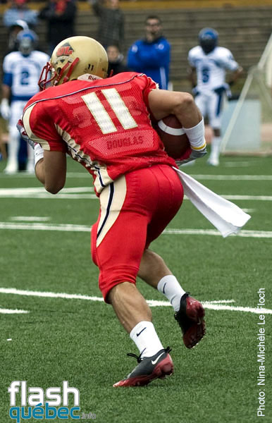 Rouge et Or VS Carabins - l'universitÃ© Laval sont champions de la Coupe Dunsmore pour une septiÃ¨me saison consÃ©cutive grÃ¢ce Ã  leur victoire 31-7.