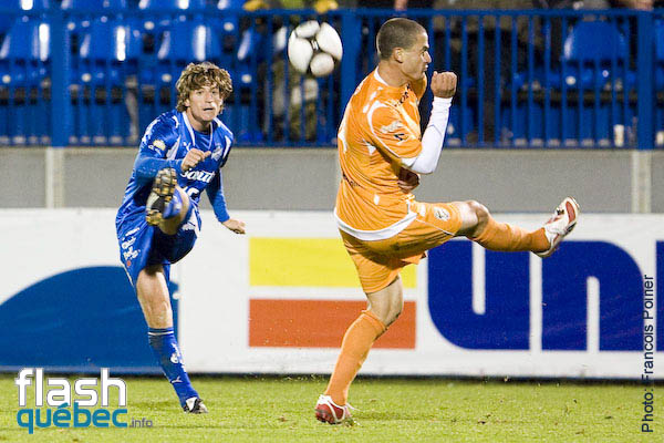 Impact (2)  VS Porto Rico (1) - demi-finale de la USL - 1 octobre 2009 - flashquebec.info - CorusSports.com