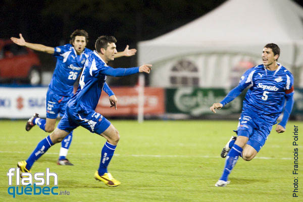Impact (2)  VS Porto Rico (1) - demi-finale de la USL - 1 octobre 2009 - flashquebec.info - CorusSports.com