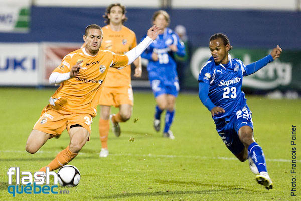 Impact (2)  VS Porto Rico (1) - demi-finale de la USL - 1 octobre 2009 - flashquebec.info - CorusSports.com