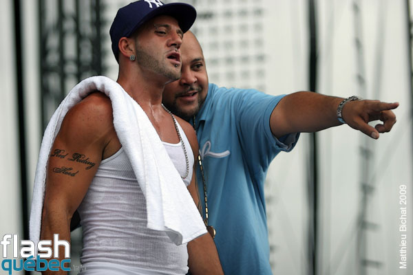 Spectacle de Karl Wolf au Virgin Festival de Montreal, le 20 juin 2009. Utilisation quelle qu'elle soit strictement interdite sans l'accord de l'auteur matthieu@flashquebec.info.
