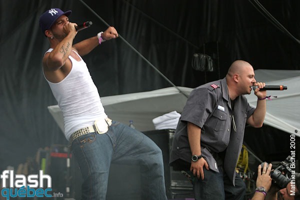 Spectacle de Karl Wolf au Virgin Festival de Montreal, le 20 juin 2009. Utilisation quelle qu'elle soit strictement interdite sans l'accord de l'auteur matthieu@flashquebec.info.