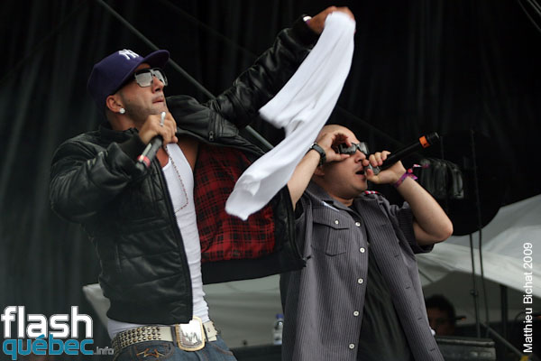 Spectacle de Karl Wolf au Virgin Festival de Montreal, le 20 juin 2009. Utilisation quelle qu'elle soit strictement interdite sans l'accord de l'auteur matthieu@flashquebec.info.