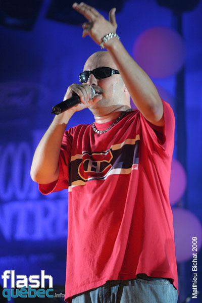 Spectacle de Loco Locass lors du Rap Party des Francos, le 9 aout 2009, pour la cloture des 21emes Francofolies de Montreal. Utilisation quelle qu'elle soit strictement interdite sans l'accord de l'auteur matthieu@flashquebec.info.