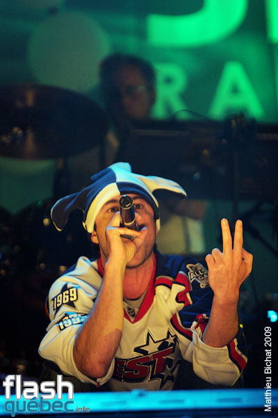 Spectacle de Loco Locass lors du Rap Party des Francos, le 9 aout 2009, pour la cloture des 21emes Francofolies de Montreal. Utilisation quelle qu'elle soit strictement interdite sans l'accord de l'auteur matthieu@flashquebec.info.