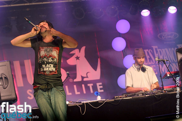 Spectacle de Seba et Poirier au Rap Party des Francos, le 9 aout 2009, lors de la cloture des 21emes Francofolies de Montreal. Utilisation quelle qu'elle soit strictement interdite sans l'accord de l'auteur matthieu@flashquebec.info.