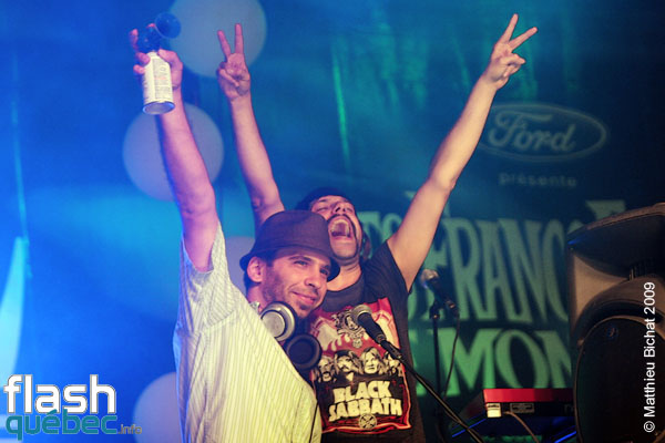 Spectacle de Seba et Poirier au Rap Party des Francos, le 9 aout 2009, lors de la cloture des 21emes Francofolies de Montreal. Utilisation quelle qu'elle soit strictement interdite sans l'accord de l'auteur matthieu@flashquebec.info.