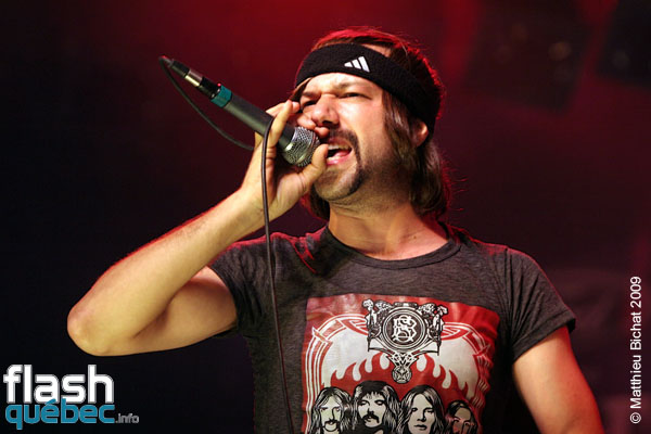 Spectacle de Seba et Poirier au Rap Party des Francos, le 9 aout 2009, lors de la cloture des 21emes Francofolies de Montreal. Utilisation quelle qu'elle soit strictement interdite sans l'accord de l'auteur matthieu@flashquebec.info.