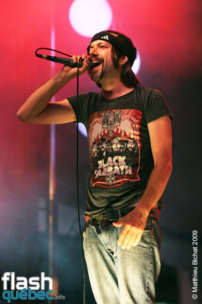 Spectacle de Seba et Poirier au Rap Party des Francos, le 9 aout 2009, lors de la cloture des 21emes Francofolies de Montreal. Utilisation quelle qu'elle soit strictement interdite sans l'accord de l'auteur matthieu@flashquebec.info.