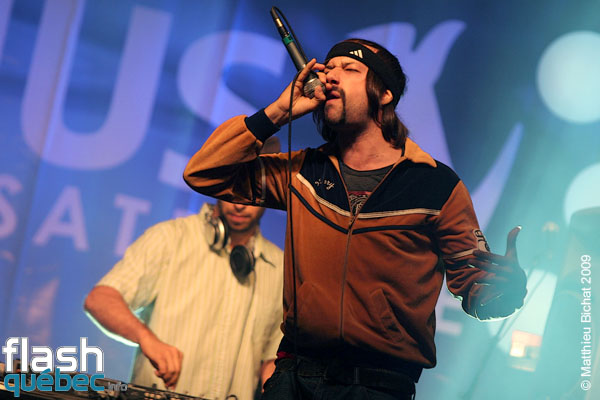 Spectacle de Seba et Poirier au Rap Party des Francos, le 9 aout 2009, lors de la cloture des 21emes Francofolies de Montreal. Utilisation quelle qu'elle soit strictement interdite sans l'accord de l'auteur matthieu@flashquebec.info.