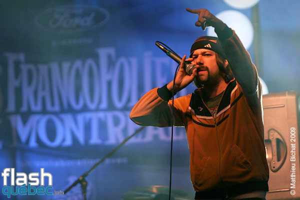 Spectacle de Seba et Poirier au Rap Party des Francos, le 9 aout 2009, lors de la cloture des 21emes Francofolies de Montreal. Utilisation quelle qu'elle soit strictement interdite sans l'accord de l'auteur matthieu@flashquebec.info.