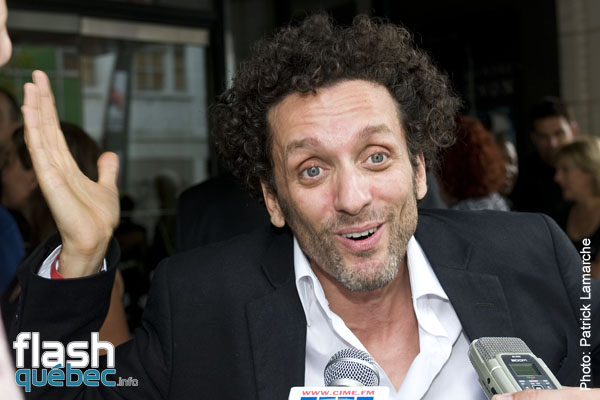 AndrÃ© SauvÃ©  - PremiÃ¨re tapis rouge du film FiliÃ¨re 13 rÃ©alisÃ© par Patrick Huard - CinÃ©ma ImpÃ©rial - 2 aout 2010 - aucune utilisation permise sans l'autorisation Ã©crite de l'auteur - patrick@flashquebec.info