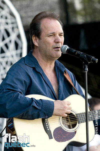 Paul PichÃ© - RÃ©pÃ©titions pour le grand spectacle de la fÃªte national au parc Maisonneuve de MontrÃ©al - 22 juin 2010 - Aucune utilisation permise sans l'autorisation Ã©crite de l'auteur - patrick@flashquebec.info