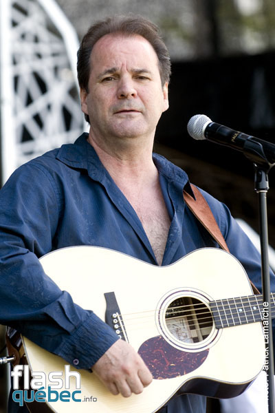 Paul PichÃ© - RÃ©pÃ©titions pour le grand spectacle de la fÃªte national au parc Maisonneuve de MontrÃ©al - 22 juin 2010 - Aucune utilisation permise sans l'autorisation Ã©crite de l'auteur - patrick@flashquebec.info