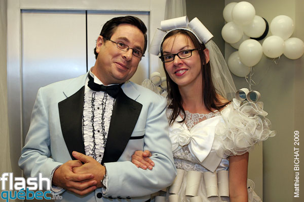 camera_cafe_du_nouveau_et_un_mariage_16060948