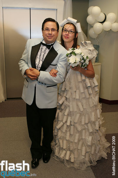 camera_cafe_du_nouveau_et_un_mariage_16060949