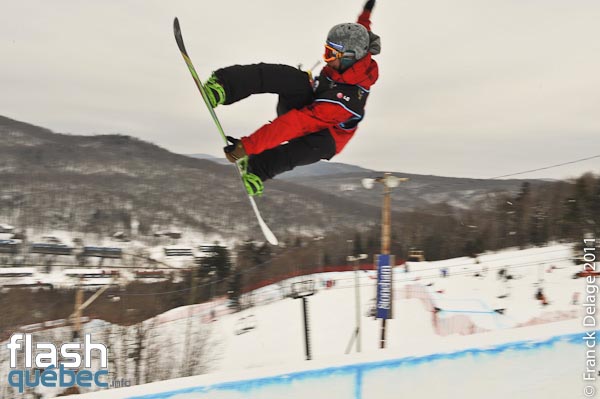 Entrainement en vue de la finale de la Coupe du Monde LG/FIS de Half-Pipe, dans le cadre du Snowboard Jamboree 2011, le jeudi 17 fevrier 2011, a Quebec. Utilisation quelle qu'elle soit strictement interdite sans l'accord de l'auteur franck2lage@gmail.com
